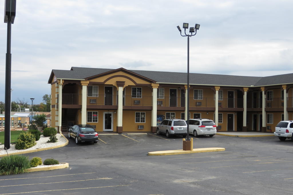 Economy Inn & Suites Joplin Exterior foto